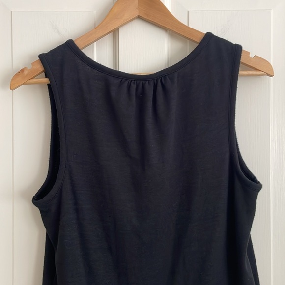 GAP Softspun Black Cropped Button Down Tank - Picture 4 of 4